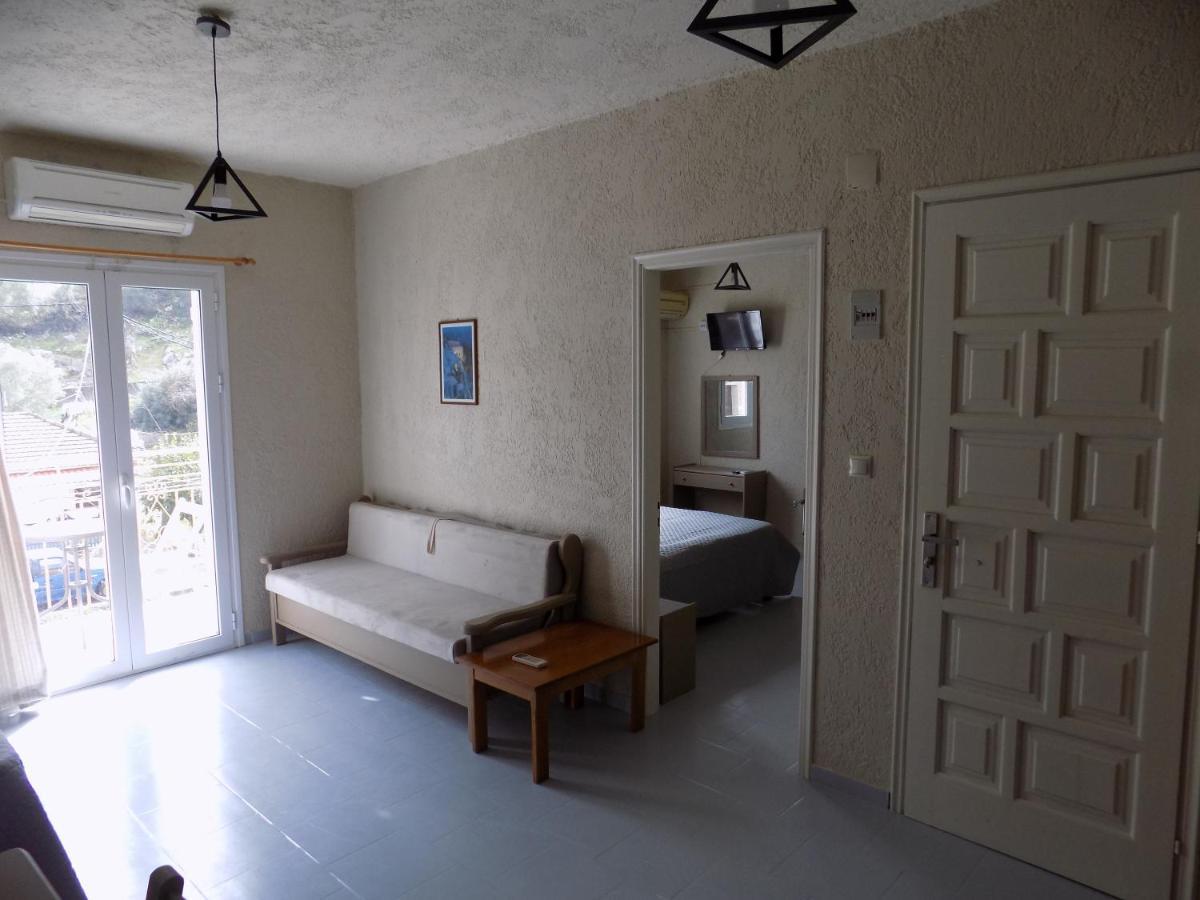 Afrodite Spacious Apartments! Agia Efimia Exteriér fotografie
