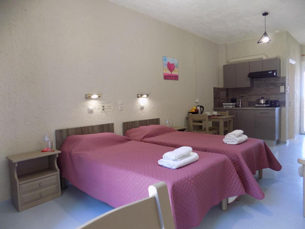 Afrodite Spacious Apartments! Agia Efimia Exteriér fotografie
