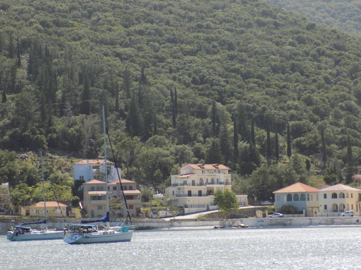 Afrodite Spacious Apartments! Agia Efimia Exteriér fotografie