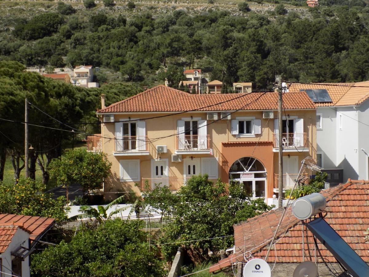 Afrodite Spacious Apartments! Agia Efimia Exteriér fotografie